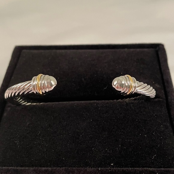 ✨SOLD✨DY Cable Bracelet - Picture 6 of 6